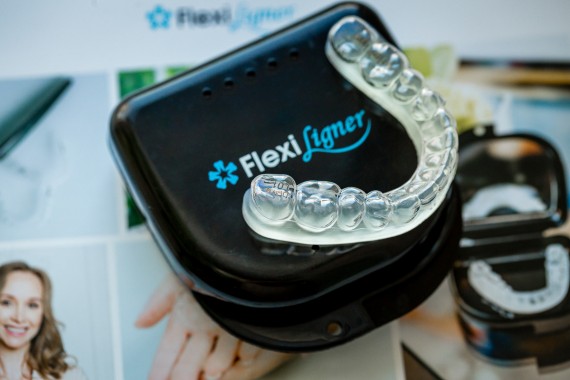 "Transparent" orthodontics